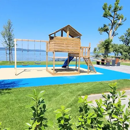 Kwatera prywatna Platan With Lakeview