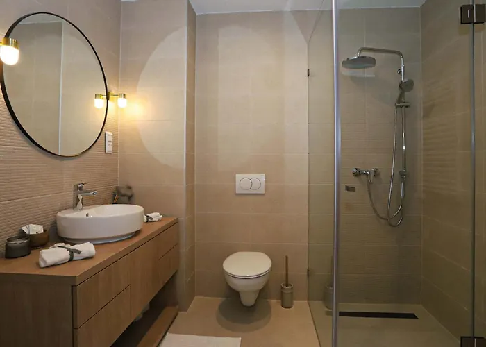 Platán With Lakeview Habitación en casa particular