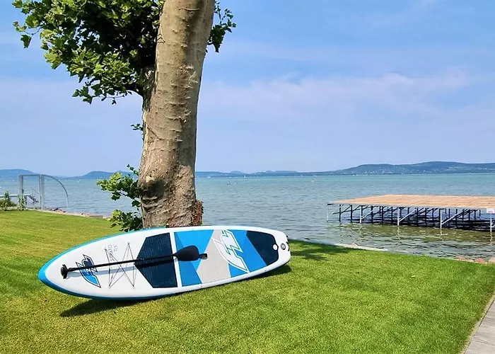 Habitación en casa particular Platán With Lakeview Balatonboglár
