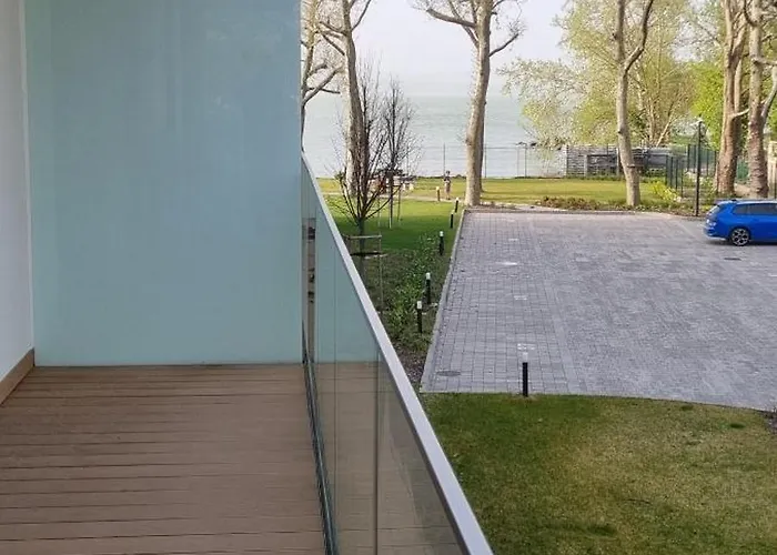 Platán With Lakeview Habitación en casa particular Balatonboglár